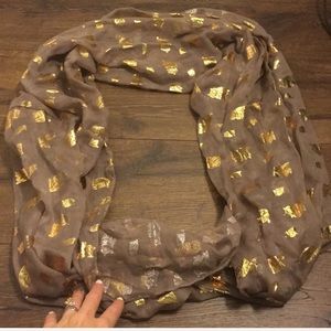 Reversible owl infinity scarf